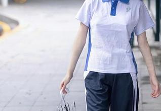 秀人网 – 谁说水手服只能在海边？余贝拉bella证明你错了，下载图片自取！