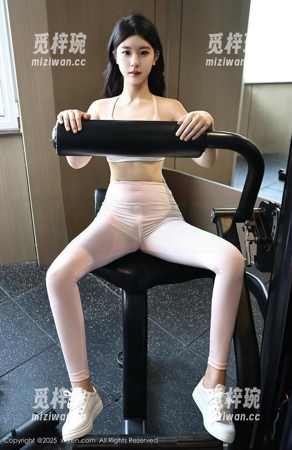 秀人网-拍黄瓜girl 秀人网 - 更新!的确是拍黄瓜girl的空姐合集,可是哪里飘来一丝微妙?
