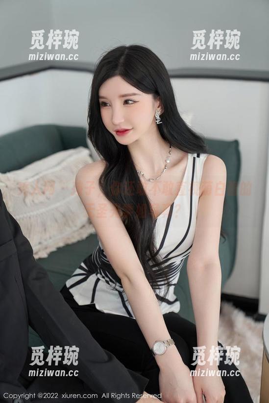 秀人网-萌白酱 秀人网 - 孩子,你还敢不敢直视萌白酱的无圣光学姐写真?