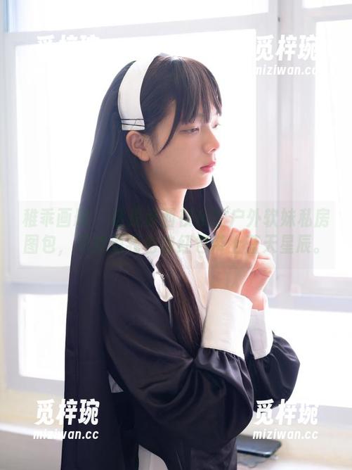 稚乖画册-赤西夜夜 稚乖画册 - 这是赤西夜夜的户外软妹私房图包,早知道我也该红包带上蓝天星辰。