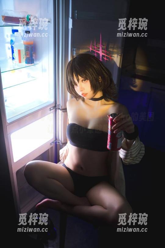 纸悦Etsu_ko 芙拉菲·奇奇女仆:纸悦Etsu_ko的美图让人有点小晕眩啊!