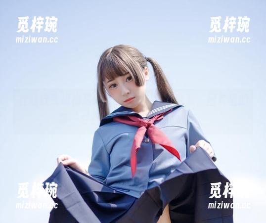 胡桃猫Kurumineko 在线欣赏胡桃猫Kurumineko的泳装,图片里的每一寸都让我心里冒出小火花。