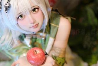 这修女cos真让人着迷，下载莱可Raika的作品，敢不敢试试？