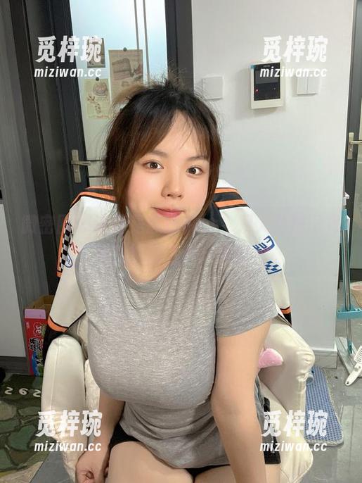 葱油饼er 微密圈 - 这就是葱油饼er,双人私房图集居然能这么引人注目!