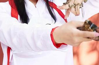 蜜桃社 – 让这双美腿引发你的下载欲望：桃乃香Tina全集