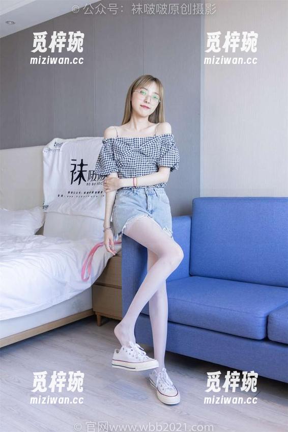 袜啵啵-奶油 袜啵啵 - 奶油与老头乐:在瑜伽垫上剖析脚丫的小烦恼(花絮套图)