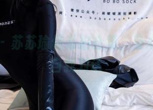 袜啵啵 – 苏苏瑜伽私拍合集，身心微妙的自我对话