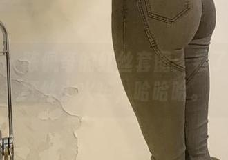 微密圈 – 陈佩奇的红丝套图：看了想搭个红丝小火车，哈哈哈。
