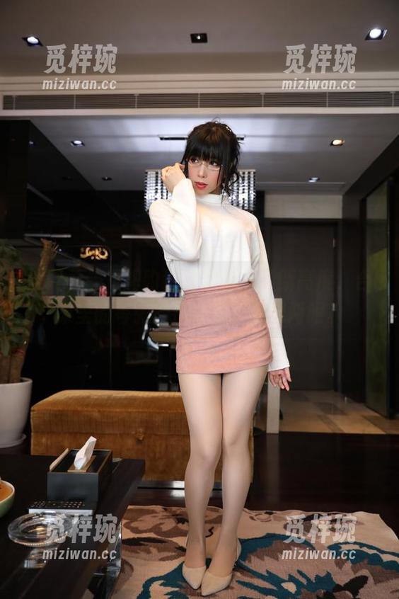 鹿野希 鹿野希像是把豹纹胖次穿出了新高度,合集里的每张图都让我想多看两眼。